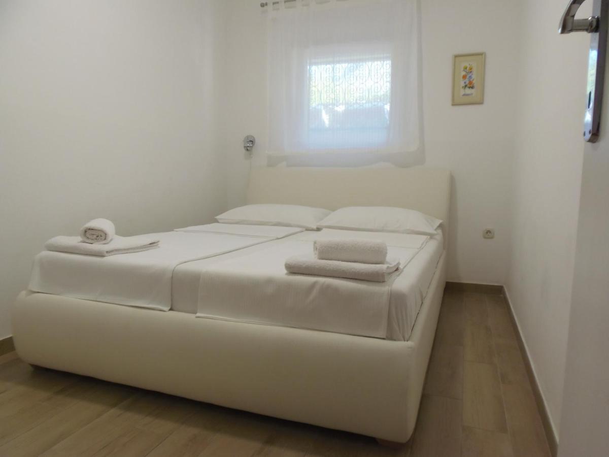Villa Rajski Dvor 2 Bol Luaran gambar
